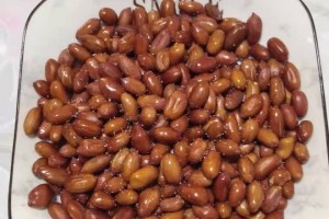 炸花生米时很多人把握欠好火候紧记这一招花生米又酥又脆 炸花生米时很多人把握欠好火候紧记这一招花生米又酥又脆