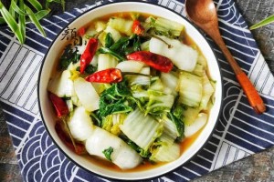 冬季最不值钱的菜1块钱1大棵简略炒一炒酸甜可口比肉还香 冬季最不值钱的菜1块钱1大棵简略炒一炒酸甜可口比肉还香