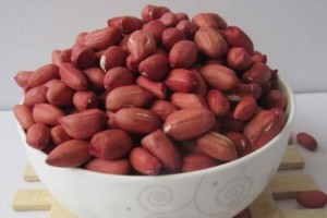 常吃生花生4大优点找上门美白皮肤降血压缓解痛经