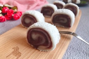 教你做豆沙糯米卷简略几步上锅一蒸一出锅就被抢光