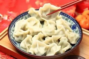 拌饺子馅先放油仍是盐很多人做错了难怪饺子不入味腥味重 拌饺子馅先放油仍是盐很多人做错了难怪饺子不入味腥味重