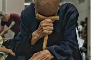 工人日报特稿有患者曾停药求死抗癌药归入医保意味什么 工人日报特稿有患者曾停药求死抗癌药归入医保意味什么