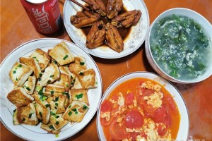 闺蜜来家里蹭饭一桌菜50块钱不到吃到撑搭档真会过日子 闺蜜来家里蹭饭一桌菜50块钱不到吃到撑搭档真会过日子