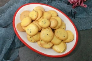 3个鸡蛋1碗面粉克己蛋黄小饼干蛋香浓郁是小时候的滋味 3个鸡蛋1碗面粉克己蛋黄小饼干蛋香浓郁是小时候的滋味