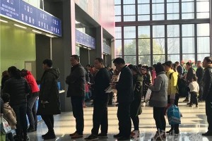儿科急诊人满为患农工党江苏省委主张树立分诊准则 儿科急诊人满为患农工党江苏省委主张树立分诊准则