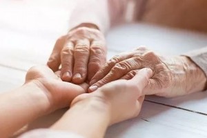 爸爸妈妈越老越模糊照护谨记这8点 爸爸妈妈越老越模糊照护谨记这8点