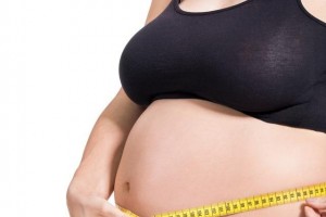 胎儿的巨细与孕妈吃多少其实联系并不大决定因素是这4个