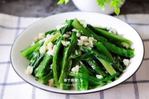 冬季吃白菜不如吃这菜口感洪亮爽口还廉价4块钱就能炒出1大盘