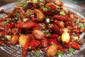 精选美食辣子鸡丁海米炝芹菜剁椒炒牛肉剁椒鱼片的做法