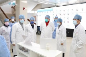 【市中医微讯】上海中医药大学领导来院观察防控作业 【市中医微讯】上海中医药大学领导来院观察防控作业
