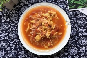 一道特别简略甘旨大杂烩家常菜它们三个一同炒滋味也特别好吃