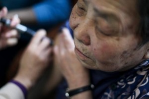 糖尿病人喝小米粥等于喝糖水究竟会升血糖仍是降血糖要吃对 糖尿病人喝小米粥等于喝糖水究竟会升血糖仍是降血糖要吃对