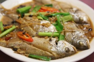 清蒸杂鱼把握这几个技巧鱼肉新鲜不腥饭馆大厨看了都点赞 清蒸杂鱼把握这几个技巧鱼肉新鲜不腥饭馆大厨看了都点赞