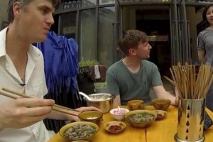老外评我国最难吃4种食物我赌一车辣条你没一种能吃完 老外评我国最难吃4种食物我赌一车辣条你没一种能吃完