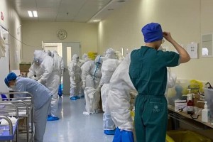 中部医都武汉被疫情冲击后白色防地怎么修正