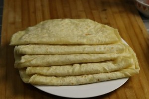 烙饼时直接烙就大错特错了多加这一步饼柔软筋道40秒两张