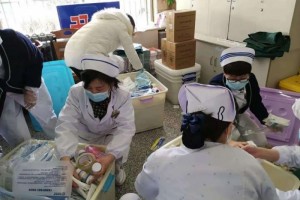 防疫抗疫故事战疫后方收购人和合同心保证物资供应 防疫抗疫故事战疫后方收购人和合同心保证物资供应