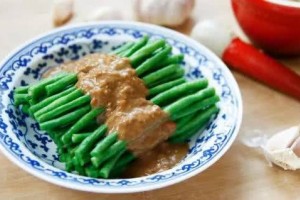 豆角和茄子这样做我能吃下十碗饭 豆角和茄子这样做我能吃下十碗饭