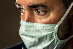 研讨新冠病毒可在患者眼内存留长达20天 研讨新冠病毒可在患者眼内存留长达20天