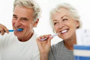 小闫口腔门诊：关爱老年口腔健康！品味幸福晚年生活！